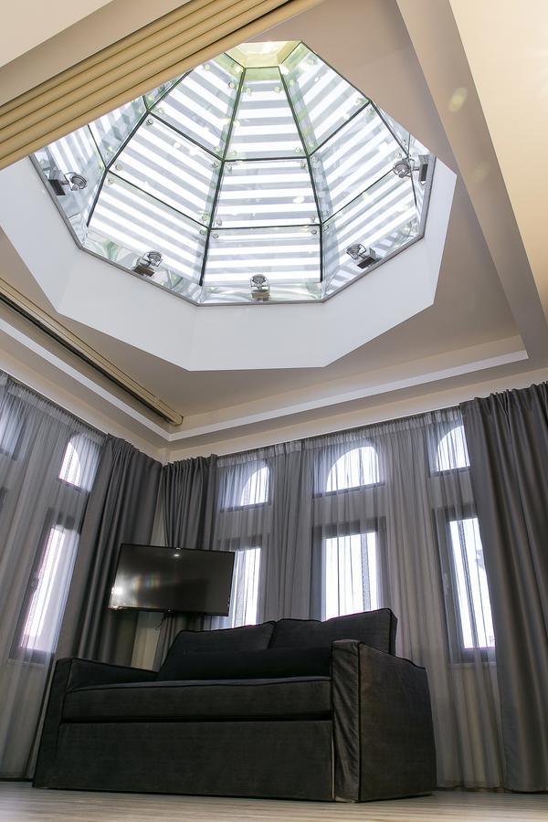 Superior One Boutique Hotel เทสซาโลนิกิ ภายนอก รูปภาพ