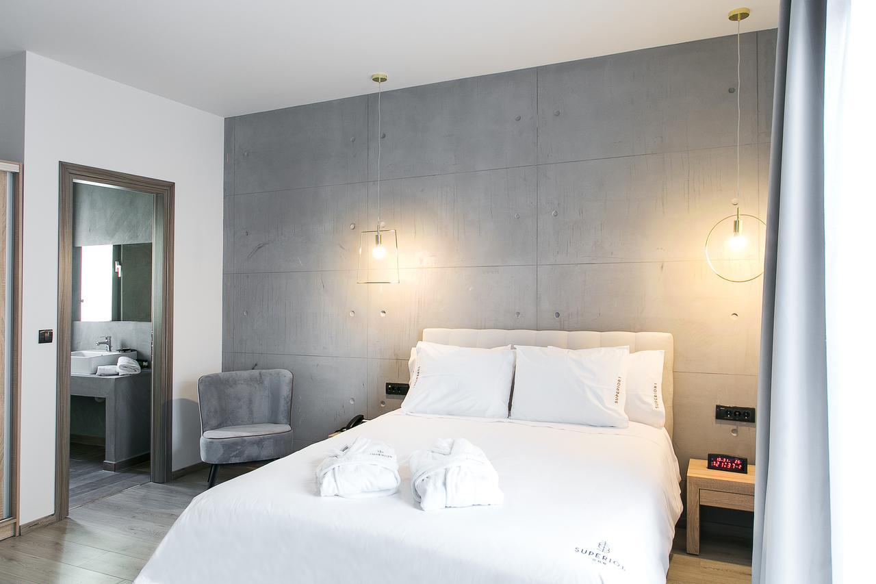 Superior One Boutique Hotel เทสซาโลนิกิ ภายนอก รูปภาพ