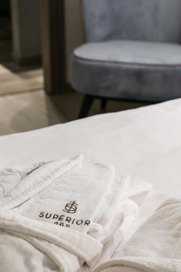 Superior One Boutique Hotel เทสซาโลนิกิ ภายนอก รูปภาพ